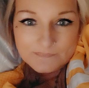 Meet your Posher, Annette